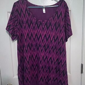 LuLaRoe Purple and Black Zigzag Short Sleeve Top